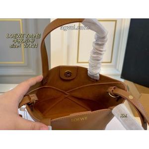 ブランド コピー 販売バッグ最高級ランクロゴが素敵LOEWE