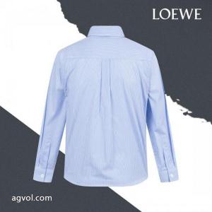 LOEWEロエベ定番胸元の皮ロゴ刺繍長袖シャツ