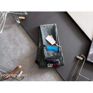 LOEWEブランド コピージーンズ秋冬限定色や海外限定抜群な新鮮度ヒットアイテム
