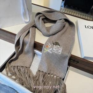 定番人気のモデル 潮流 即発送OKブランド コピー 販売マフラーLOEWE