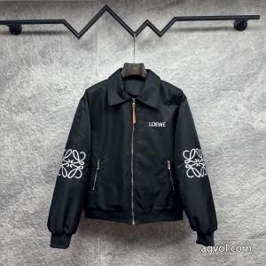 格好良い人気定番 ストリートの王道！ 超人気国内発送偽物 通販コートLOEWE