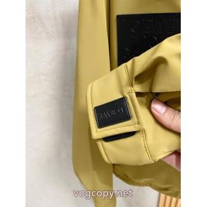 ブランド コピー 激安LOEWE清潔感溢れる 数量限定260%新品 耐久性に優れダウンジャケット
