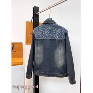 コートLOEWEコピー ブランド 通販 安心限定品もチェック！ 高級感溢れるデザイン 是非でも欲しい