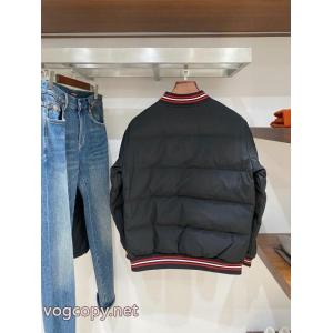 ブランドコピー期間限定激安 大人気商品再入荷! 大人のファッションLOEWEダウンジャケット