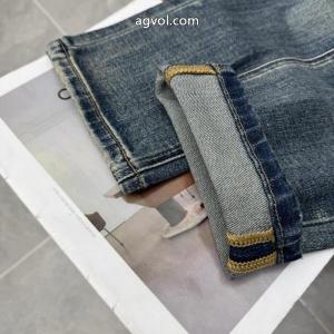 LOEWEブランド コピー 専門店新作入荷 高級感を演出する 2026年SSのトレンドジーンズ