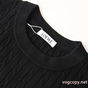 ロエベセーター肌触りの気持ちい〜  上品な印象 秋トレンドの新定番ブランド コピー 品.