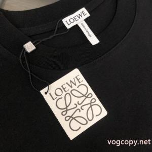 TシャツLOEWE肌触りの良い着心地抜群新作 注目冬新作 当店大人気ブランド 偽物