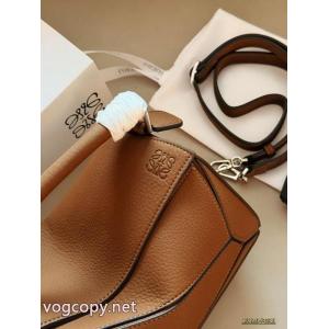 LOEWEバッグブランド アクセサリー 激安海外販売開始 安い激安人気新作 抜け感を出す