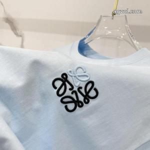 ロエベ数量限定 2026年秋冬流行ファッション お得な偽物 通販 Tシャツ