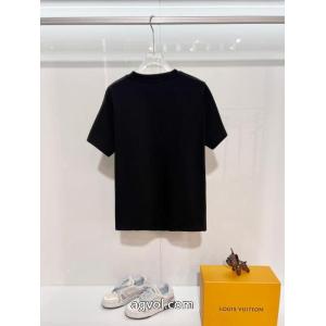 個性的な素材感も魅力 最高級 全民望むな新作半袖Tシャツコピー 商品 販売LOEWE
