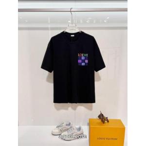 個性的な素材感も魅力 最高級 全民望むな新作半袖Tシャツコピー 商品 販売LOEWE