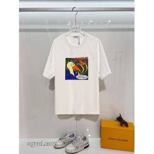 話題沸騰中  上質な材料 印象になってロエベ半袖Tシャツブランド 偽物 激安