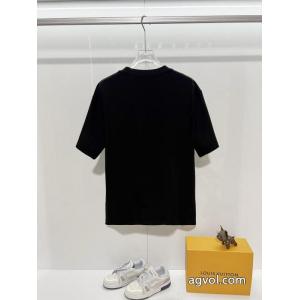 半袖Tシャツスーパー コピー 安心 ロエベ個性的なデザイン 高級ブランド超安特価 VIP価格セール