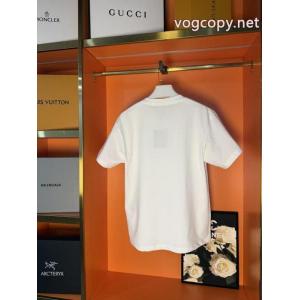 コピー 品 ブランドLOEWEセールで破格 最新トレンドコーデおすすめ 海外限定評価いい半袖Tシャツ
