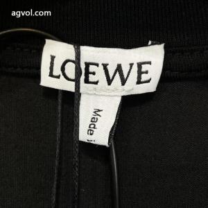 激安 通販 専門半袖TシャツLOEWE現代的な印象 人気ブランドの新作2026トレンド 新作セール