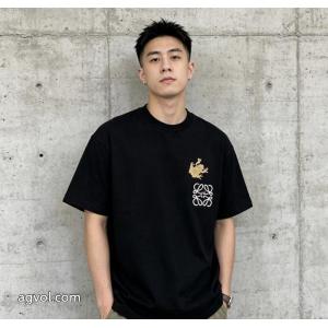 LOEWE半袖Tシャツ 2026スーパーコピー視線を集めて 甘い風 品質保証低価