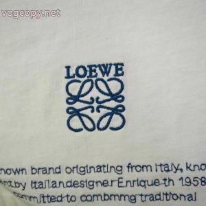 スーパー コピー 販売雑誌掲載モデル!! 人目を引く存在感 重宝する半袖TシャツLOEWE