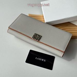 財布ブランド 激安LOEWE2026年度 ブランド新作を先取り 時間は有限セール