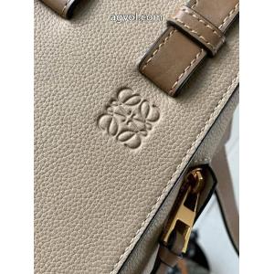LOEWE上質上品 便利な定番アイテム 万能アイテムバッグスーパー コピー 販売.
