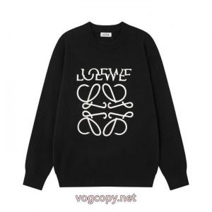 洗練された雰囲気 ギフト用最適 定番カラーセーターLOEWEブランド 激安