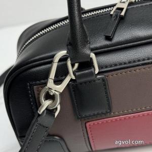 ブランド 偽物 通販最高品質かつ最安値 冬に絶対使える限定的 日本未入荷バッグロエベ.