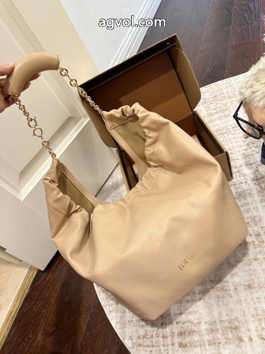 人気急上昇中唯一無二の存在激安 ブランド 通販LOEWEバッグ 4