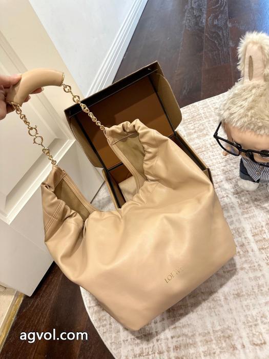 人気急上昇中唯一無二の存在激安 ブランド 通販LOEWEバッグ 5