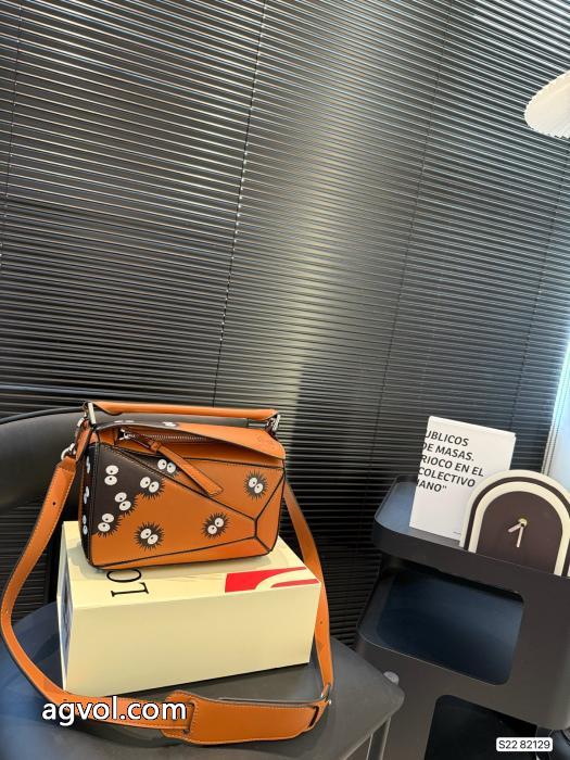 LOEWEバッグブランド 偽物 激安人気ブランド大人OK2025SS 2