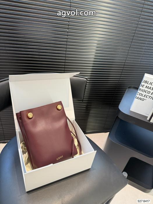 今季大人気のデザイン完売必須ブランド コピー s 級LOEWEバッグ 5