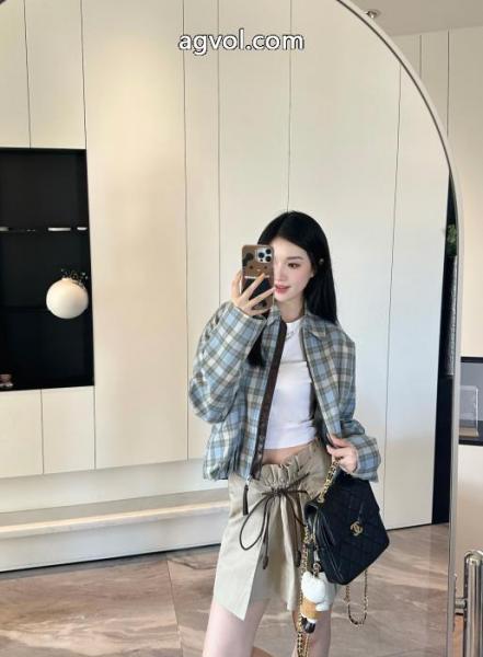 LOEWE偽 ブランド 販売2025最新作先行予約販売コート 2
