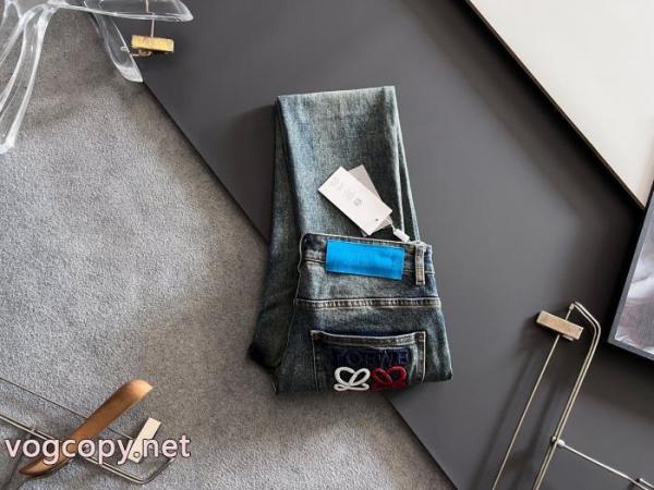 LOEWEブランド コピージーンズ秋冬限定色や海外限定抜群な新鮮度ヒットアイテム 2