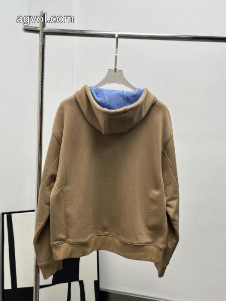 Loewe 2025新作トーテム刺繍柄キャップコート 2