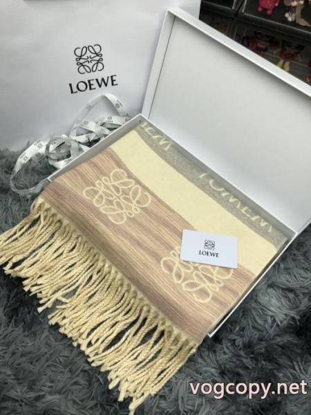 LOEWEスーパー コピー早期完売 人気商品登場! 未入荷お早めにマフラー 1