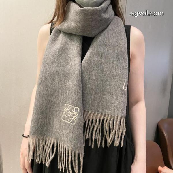 マフラーLOEWE通販限定商品 存在感を発揮する 素敵 スーパー コピー 安心 5 