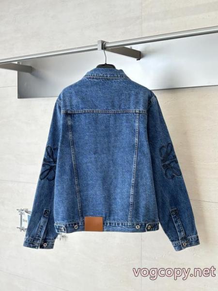 コートLOEWEコピー 商品 通販ストリートで人気の高い 大好評 保温力に優れた 4