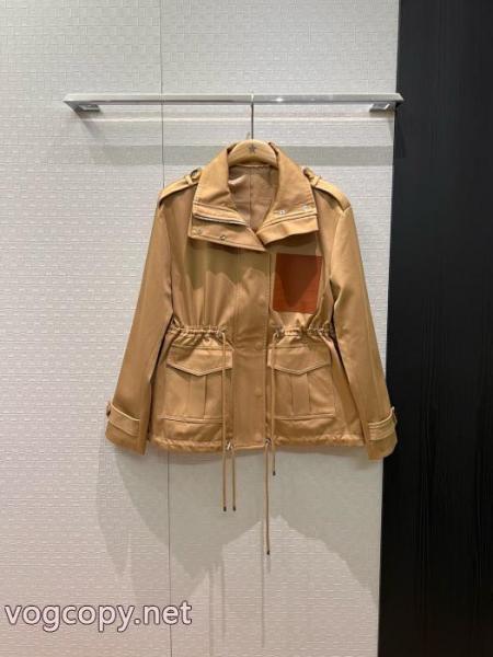 高評価の人気品 上品カジュアルな雰囲気に 多色使いが魅力のブランド 品 スーパー コピージャケットLOEWE 1