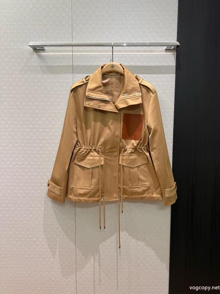 高評価の人気品 上品カジュアルな雰囲気に 多色使いが魅力のブランド 品 スーパー コピージャケットLOEWE 0