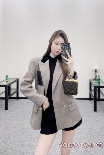 LOEWEコート2025年秋冬新作 最新大人気 期待に応えるように登場偽 ブランド サイト 5 