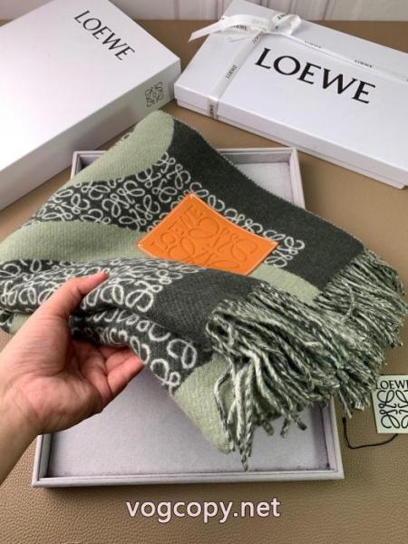 新作追加！ 高級感あるスタイル セレブも多数愛用LOEWEマフラーブランド 激安 5 