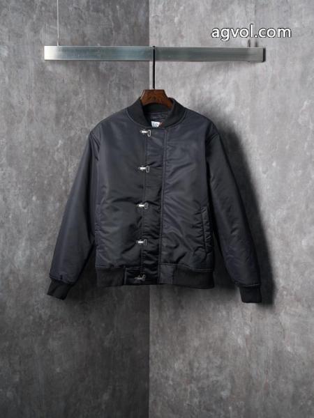 綿入れのコートロエベコピー 品 ブランドとってもお洒落 SS26極上発売 オフスタイル！ 5 