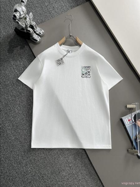 ブランド コピー 品高評価! 雑誌掲載最新作 大人の上質感TシャツLOEWE 0