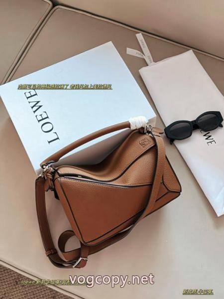 LOEWEバッグブランド アクセサリー 激安海外販売開始 安い激安人気新作 抜け感を出す 4
