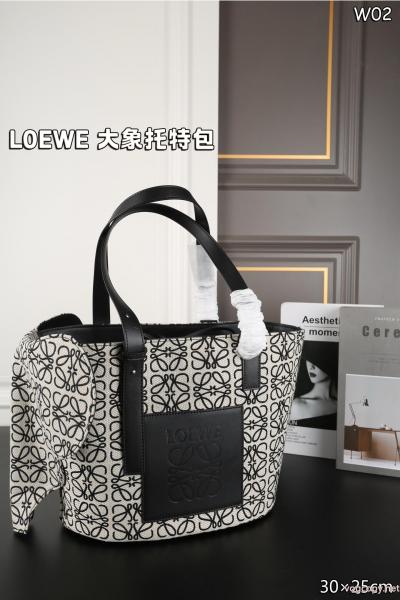 期間限定価格 存在感は抜群 2026限定 超レアLOEWEバッグ激安 通販 ブランド 0