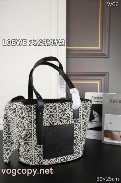 期間限定価格 存在感は抜群 2026限定 超レアLOEWEバッグ激安 通販 ブランド 4