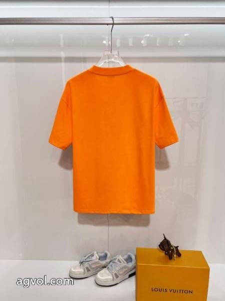 新作入荷 話題の新作到着 2026年流行LOEWEブランド スニーカー 激安半袖Tシャツ 5