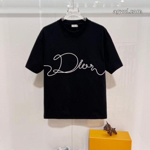 ディオール偽 ブランド半袖Tシャツ秋冬 話題の新作到着! 2026年秋冬新作 4