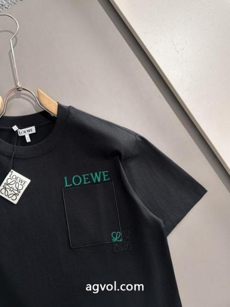 すぐにお届け 絶対欲しい 高評価アイテムブランド 偽物LOEWE半袖Tシャツ 4