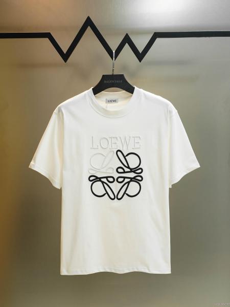 半袖Tシャツ高級感が溢れた 当店大人気 2026秋冬新作続々と登場LOEWEコピー 通販 0 