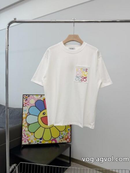 ロエベブランド スニーカー 激安最高ランク 2026新発売 上品で優しい雰囲気に半袖Tシャツ 0