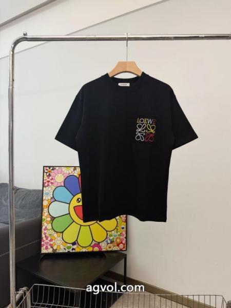 ロエベブランド スニーカー 激安最高ランク 2026新発売 上品で優しい雰囲気に半袖Tシャツ 5
